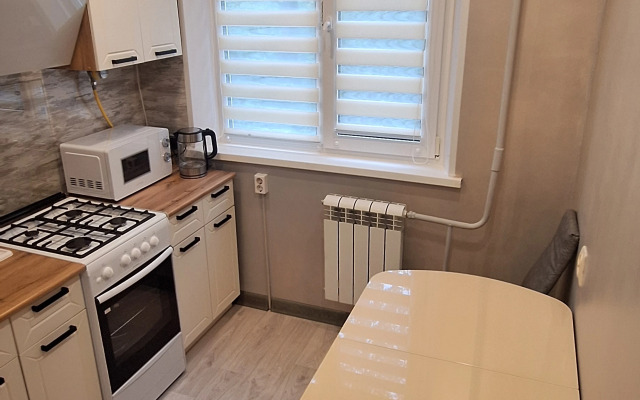 Квартира 2-х Комнатная на Советской Конституции 11