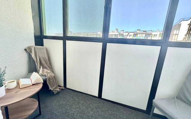 Na 5 Chelovek S Parkovkoy Flat