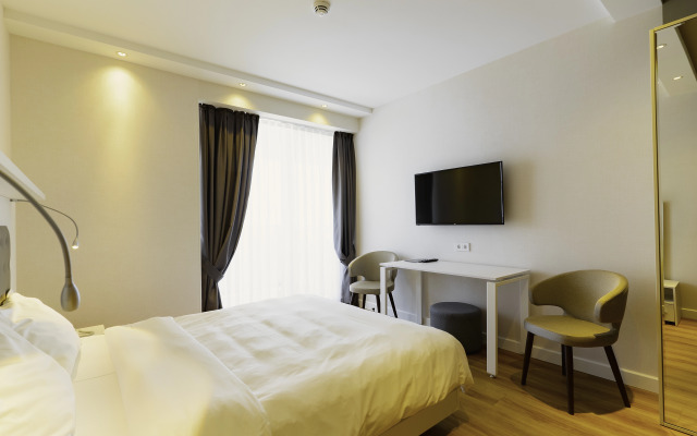 Alliance Palace by Grand City Apartment Hotel