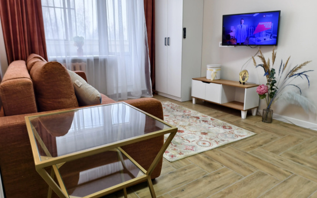 Kvartira Uutnaa s dizajnerskim remontom v centre ul Sevcenko 52