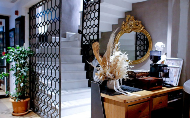 Отель Aleksandr Pera