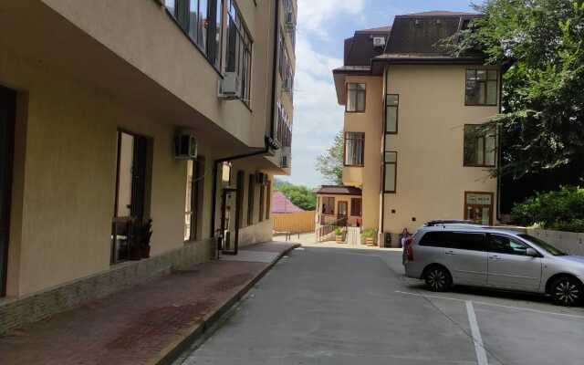 Dizajnerskie Apartamentyi V Bolshom Sochi