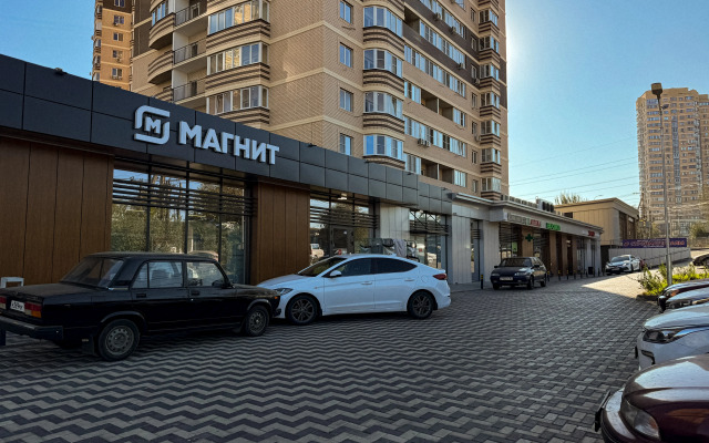 S sovremennym remontom Flat