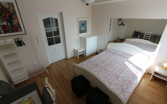 Квартира Просторная квартира с сауной рядом