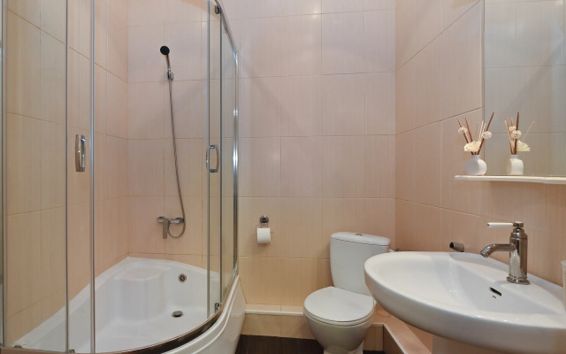 V Tsentre, Na Gagarina Flat
