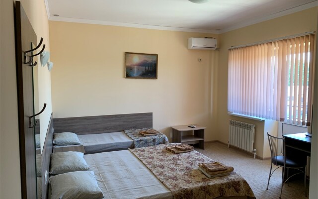 Kristina Guest House