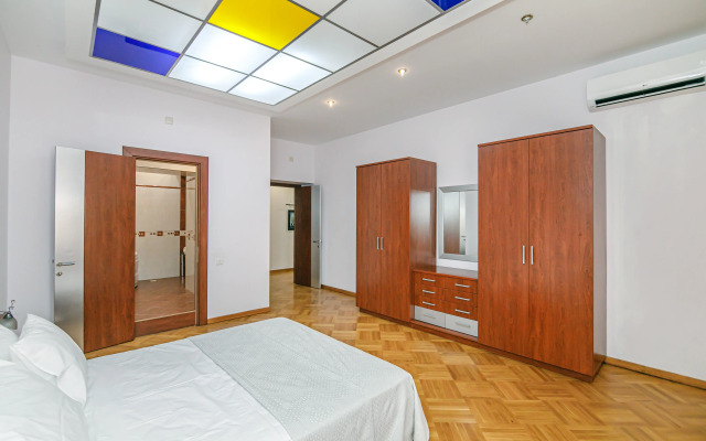 Stella Luxury Apartment in Nizami Street, Apartments