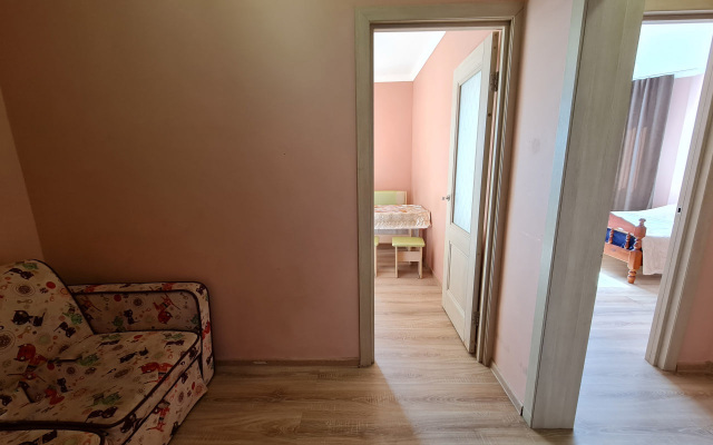 Na Ulitse Kuryzhova 30 Flat