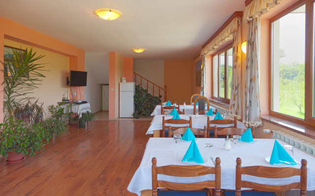 Zafran Guest House