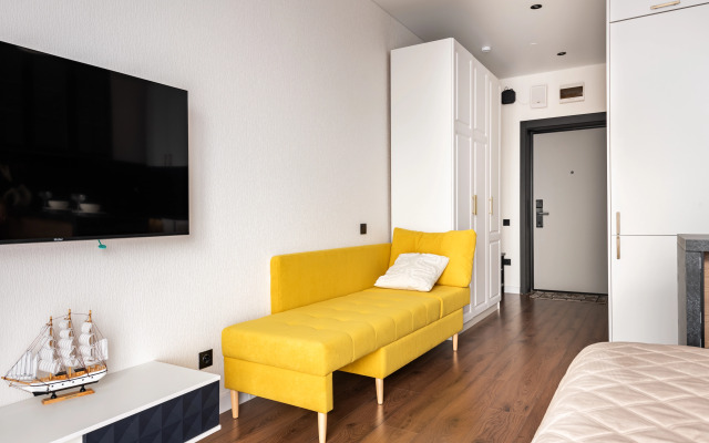 Okruzhnoy Proezd 10B Apartments