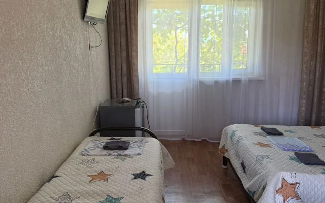 S Basseynom Uralskiy Guest house