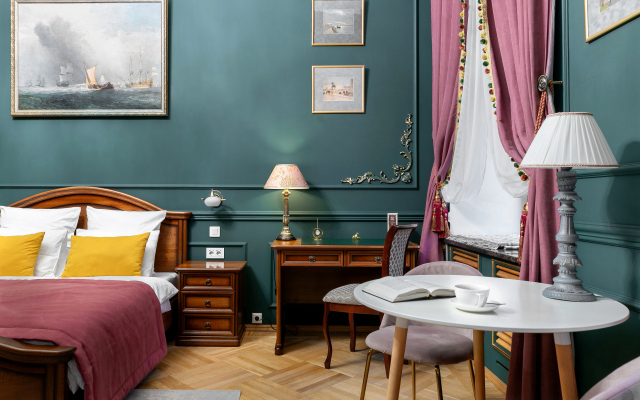 OM Apartments