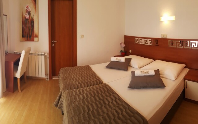 Knezevic Cedo Apartments