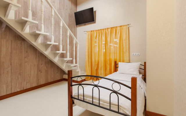 Shodnenskaya Crocuss Mini-Hotel