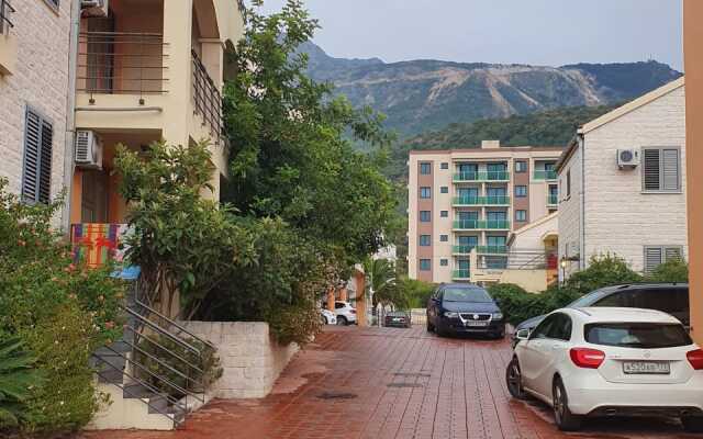 Bechichi Sanset Apartments