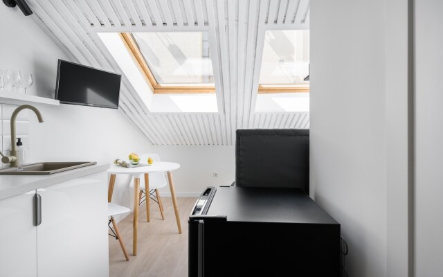 Апартаменты Welcome Home Мансарда на Невском 106