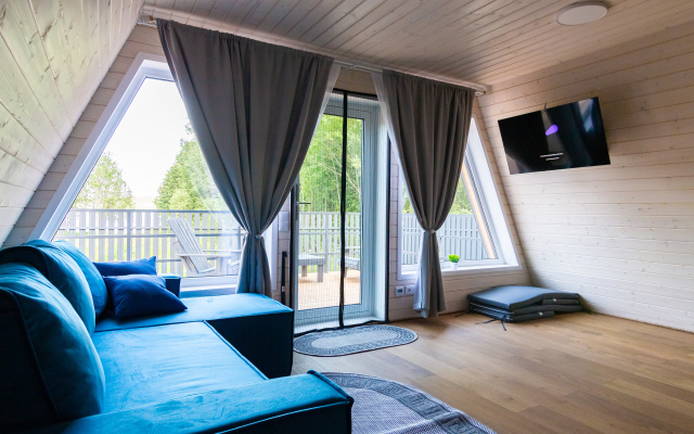No. 3 Cosmos Krasnoe Ozero Guest House