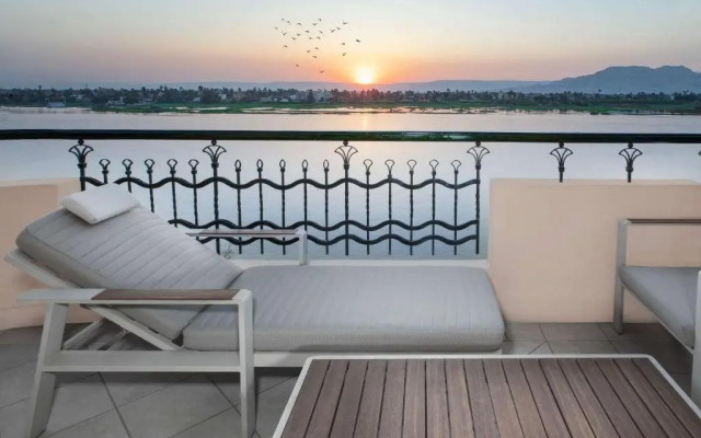 Ночлег и завтрак (B&B) Steigenberger Nile Palace Luxor Travel