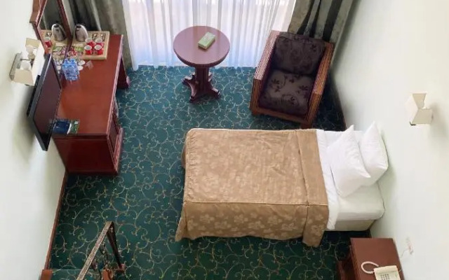 Hotel Russia