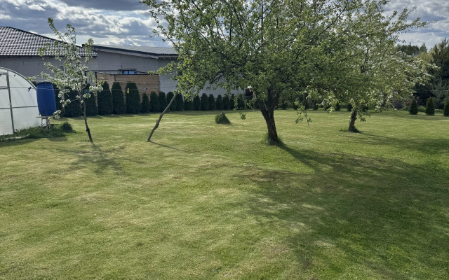 V 14 Km Ot Minska Private House