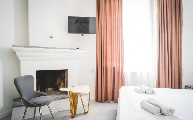 White House Mini-Hotel