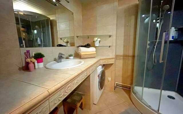 Квартира GoldApart на Волжском Бульваре