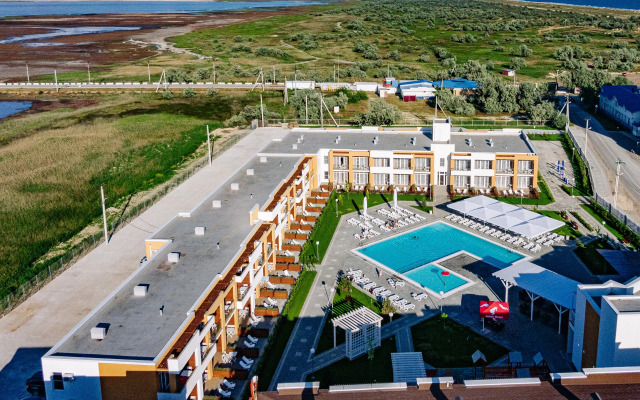 LetooteL Blagoveschenskaya Hotel