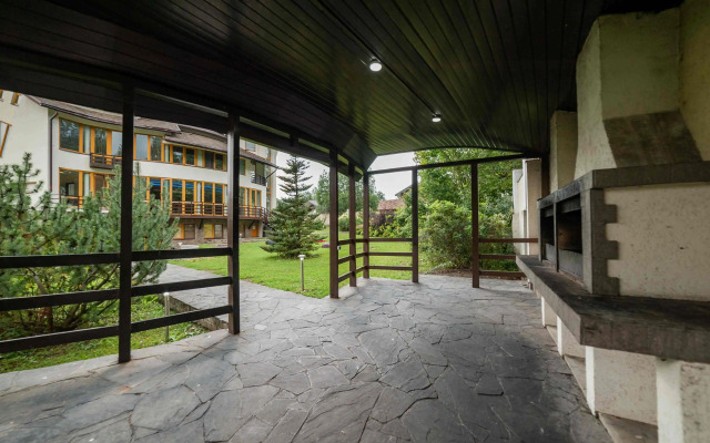 Shato Snegiri Private house