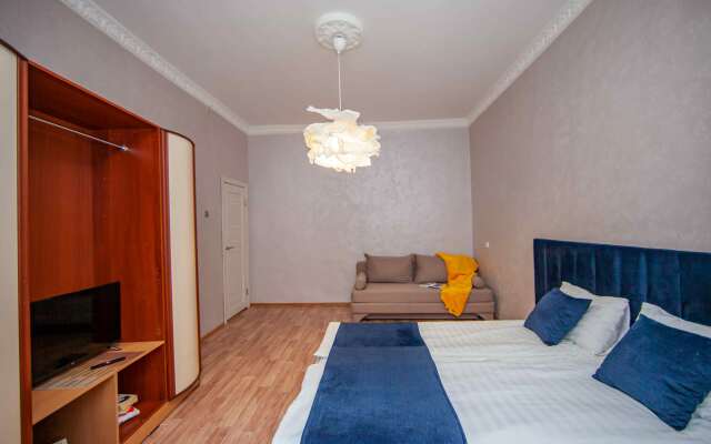 Апартаменты двухкомнатные  на 5 Советской