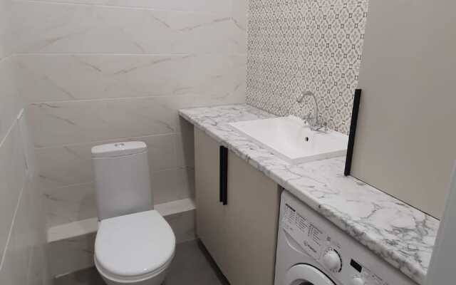 Апартаменты Трёхкомнатная квартира недалеко от центра города