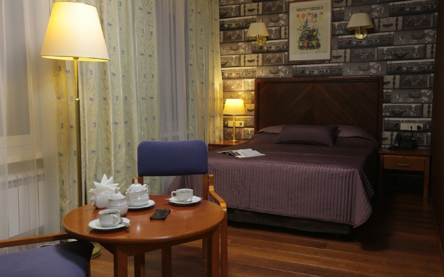 Dom Pionerov Hotel-Museum
