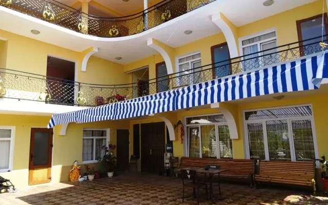 Araik Guest house