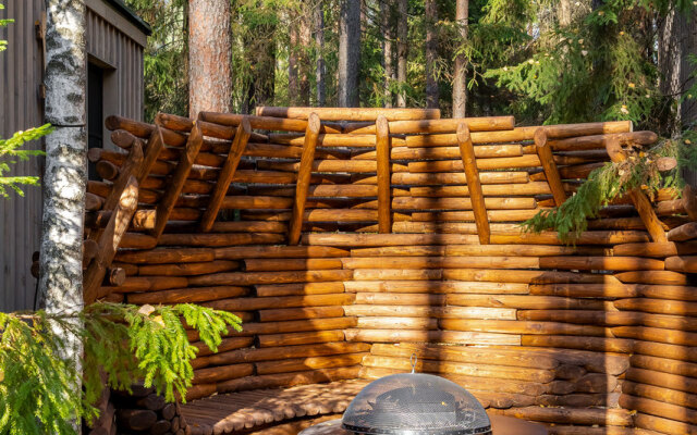 We Lodge Hotel