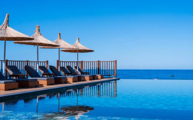 Sea Valley Lodge