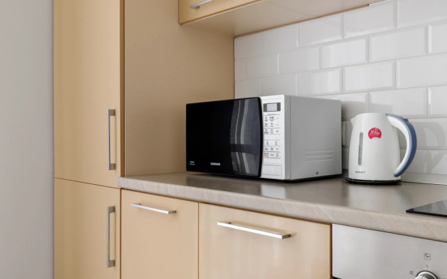 Апартаменты Полулюкс с Балконом и Красивым Видом Юг-Апарт