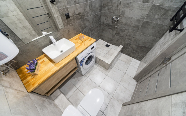 Studiya ryadom s morem Flat