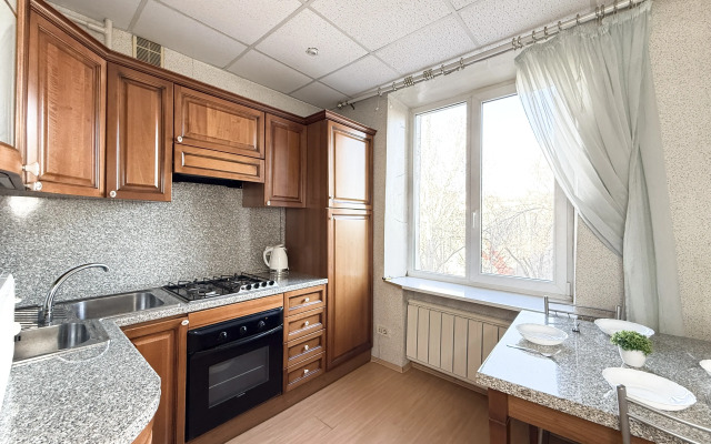 Uyutnaya Dvukhkomnatnaya S Balkonom V Tsentre Goroda Flat