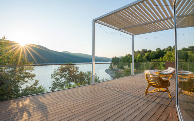 Dom Abrau Lake House Guest House