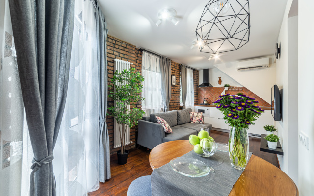 M1C Lyuks Apartments