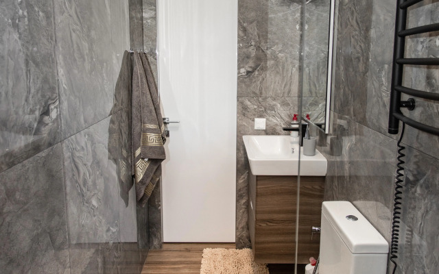 V centre Sochi 10 minut do morya AK Arhitektor chetirehmestnie komfort Apartaments