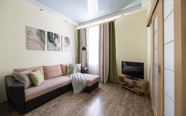 Apartamentyi Pyat' Zvezd Na Ploschadi Revolyutsii