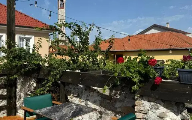 Ikona Hotel