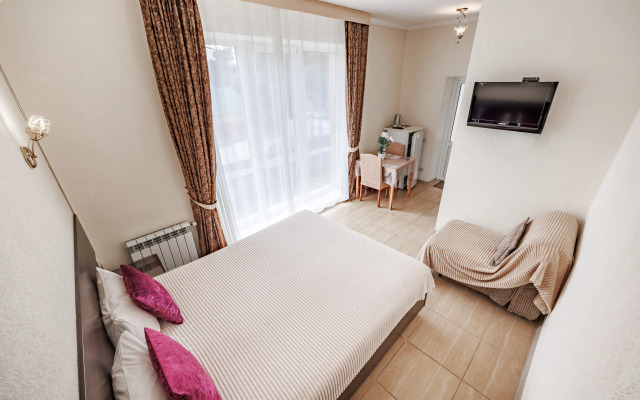 Ninel Guest House