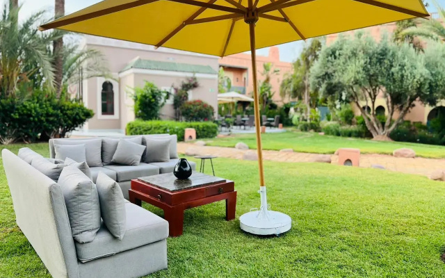 Отель The Pavillon du Golf