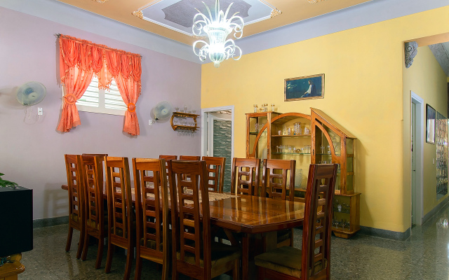 Hostal Yakelyn Mini-Hotel