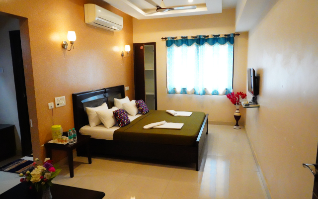 Vjr Mahal and Vinayagam Residency Hotel