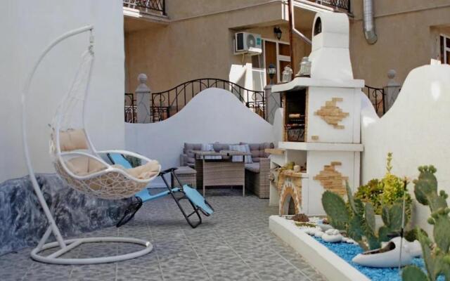 Apartment Seashell