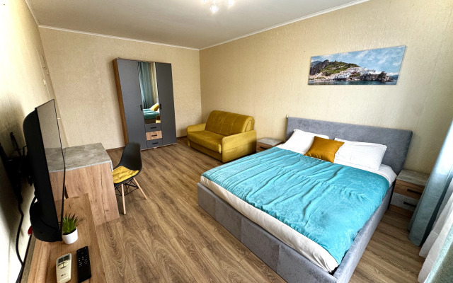Lazur s obshirnym vidom na gorod Apartments