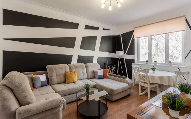 3 - room apartment on Tverskaya , Patriarchal
