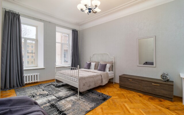 3 Spalni U Nekrasovskogo Sada Apartments